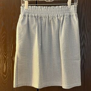 Jane & Delancey light blue and white seersucker, mini skirt. Size Small.